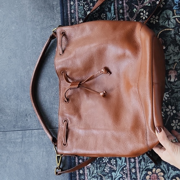 Madewell Lafayette Leather Bucket Bag in English saddle leather - Picture 3 of 11
